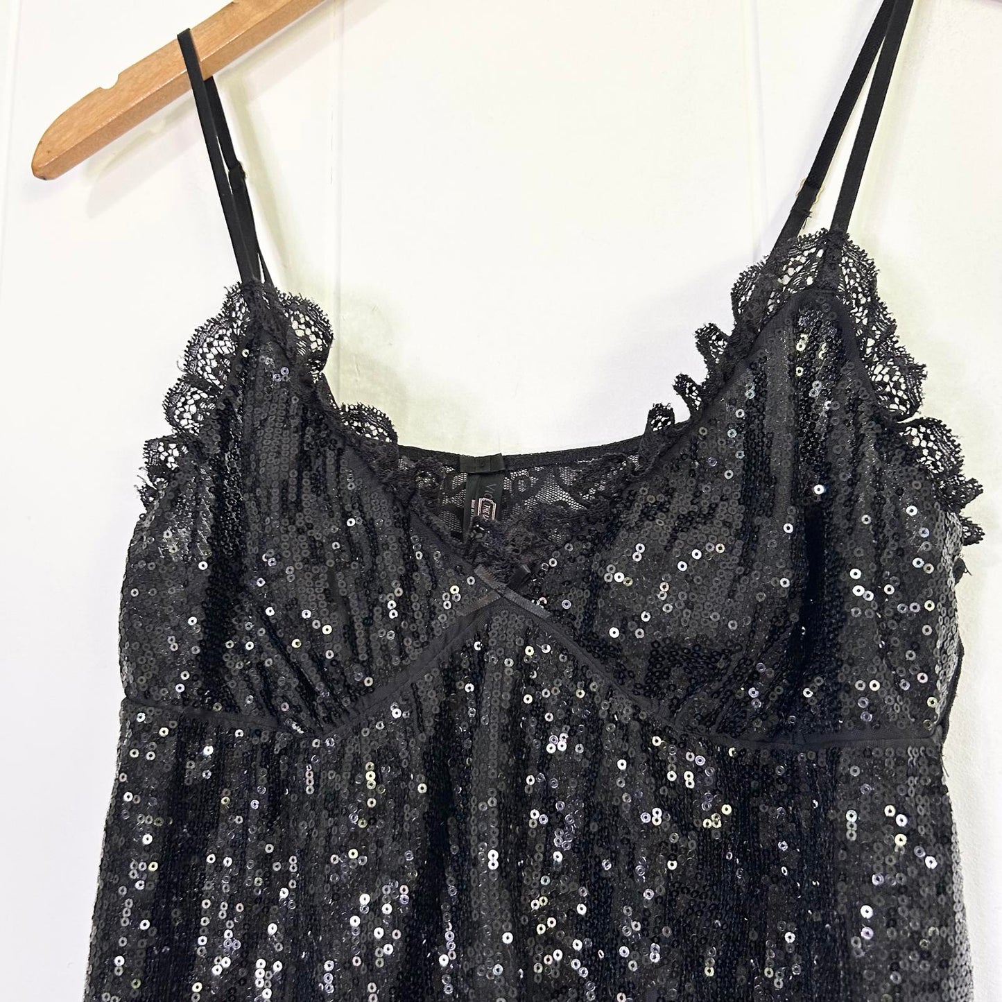 Victoria’s Secret The Lacie Black Sequin Floral Lace Tank Top Women's Large