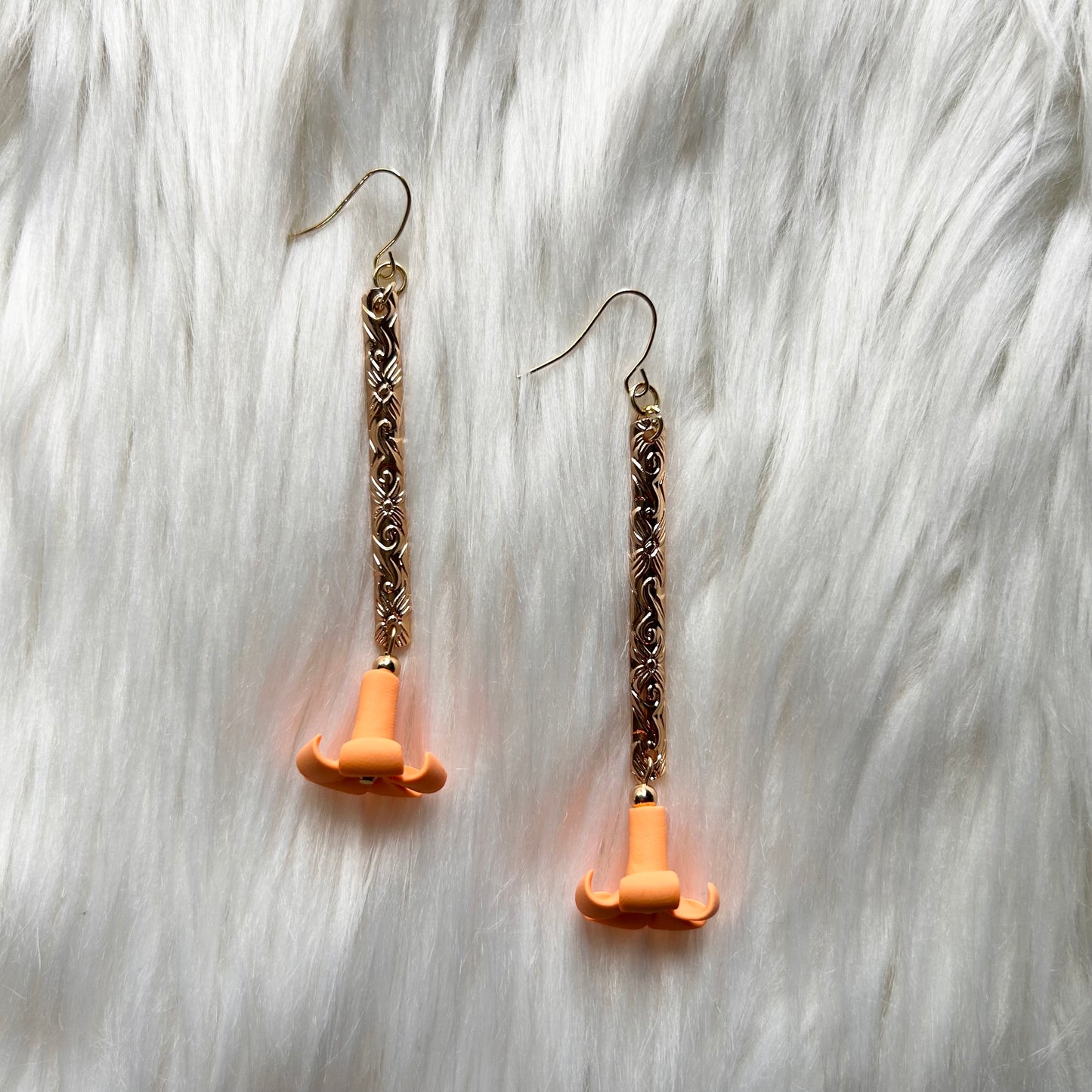 Puakenikeni Gold Plated Bar Clay Dangle Earrings