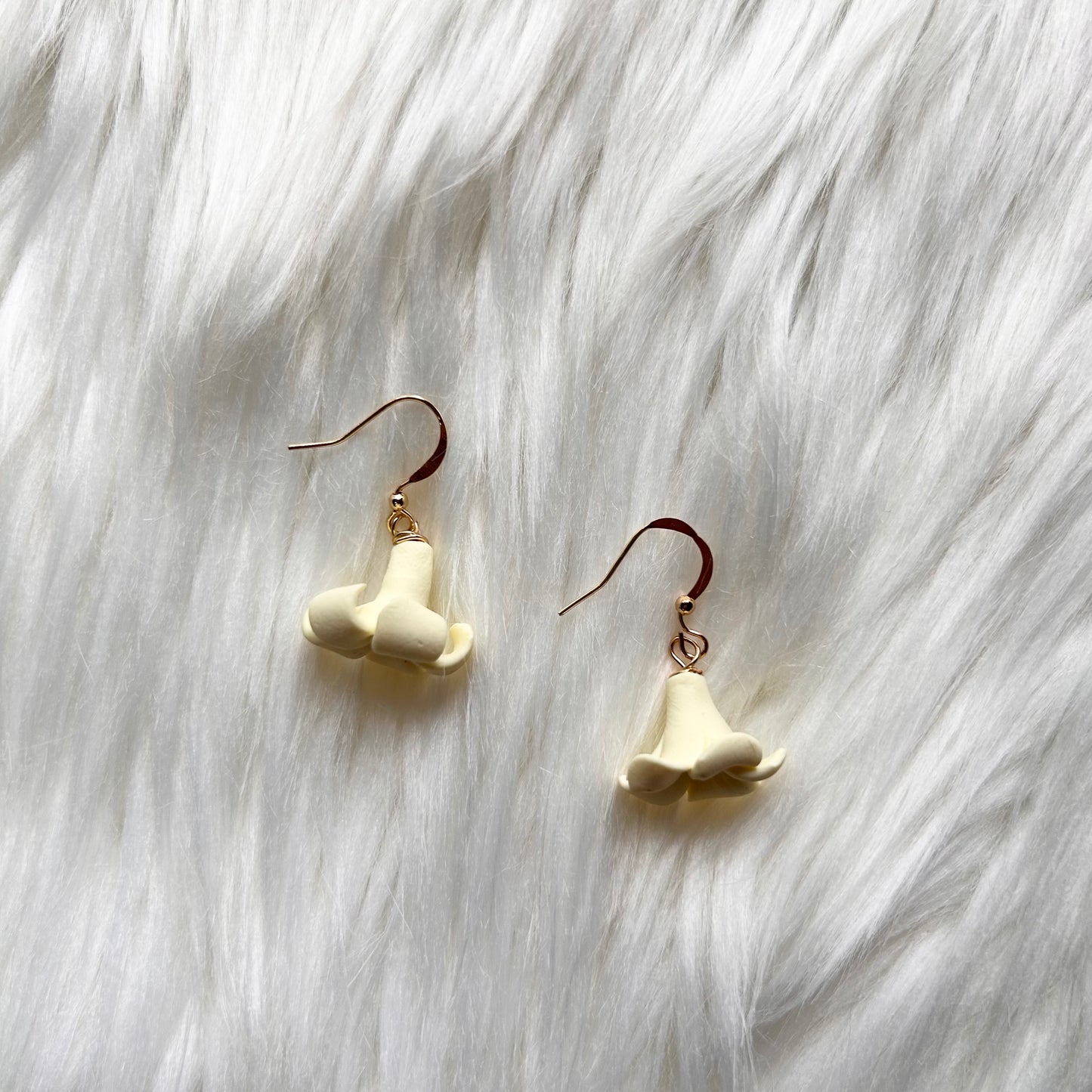 Puakenikeni Gold Plated Dangle Clay Earrings