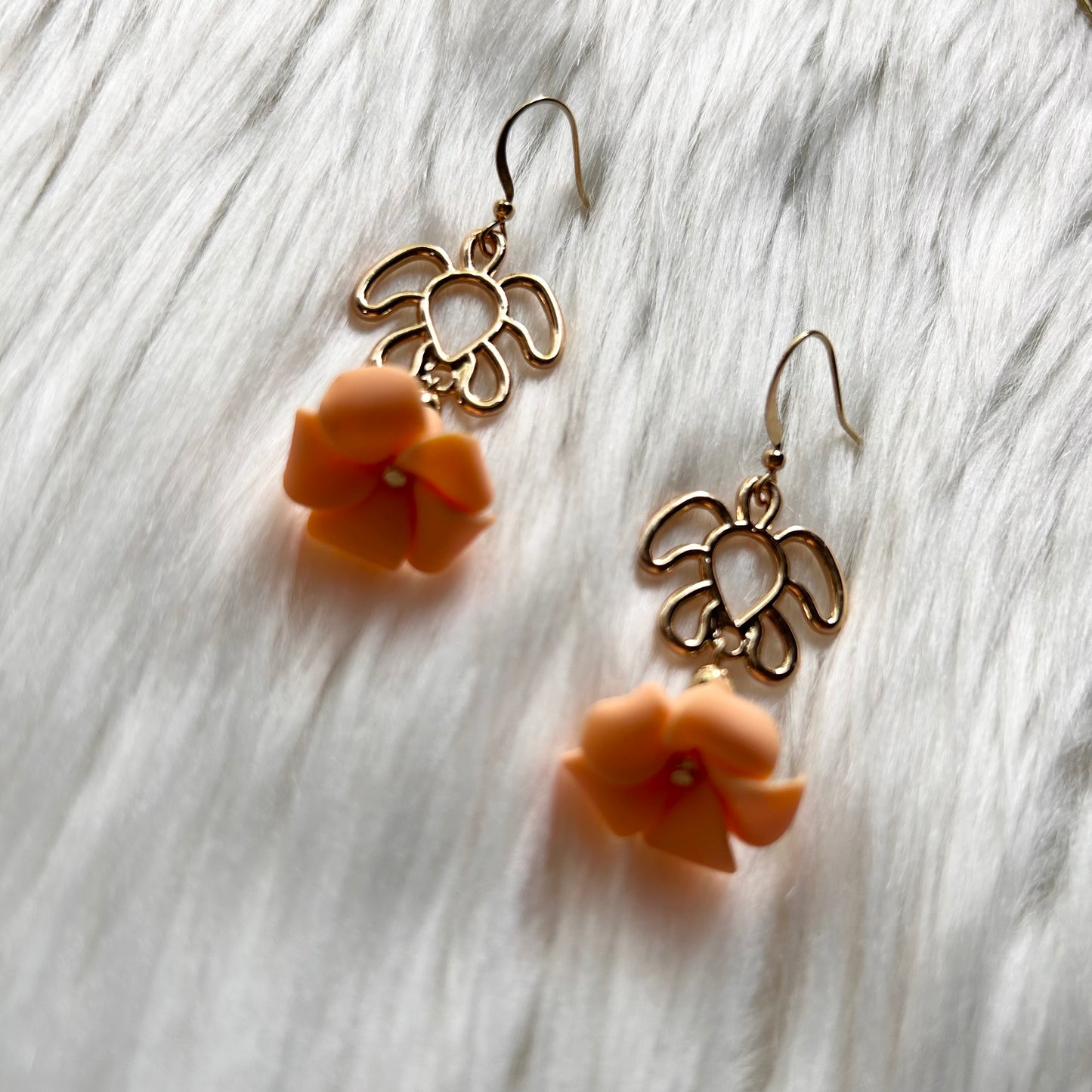 Puakenikeni Flower Gold Plated Honu Turtle Dangle Charm Earrings