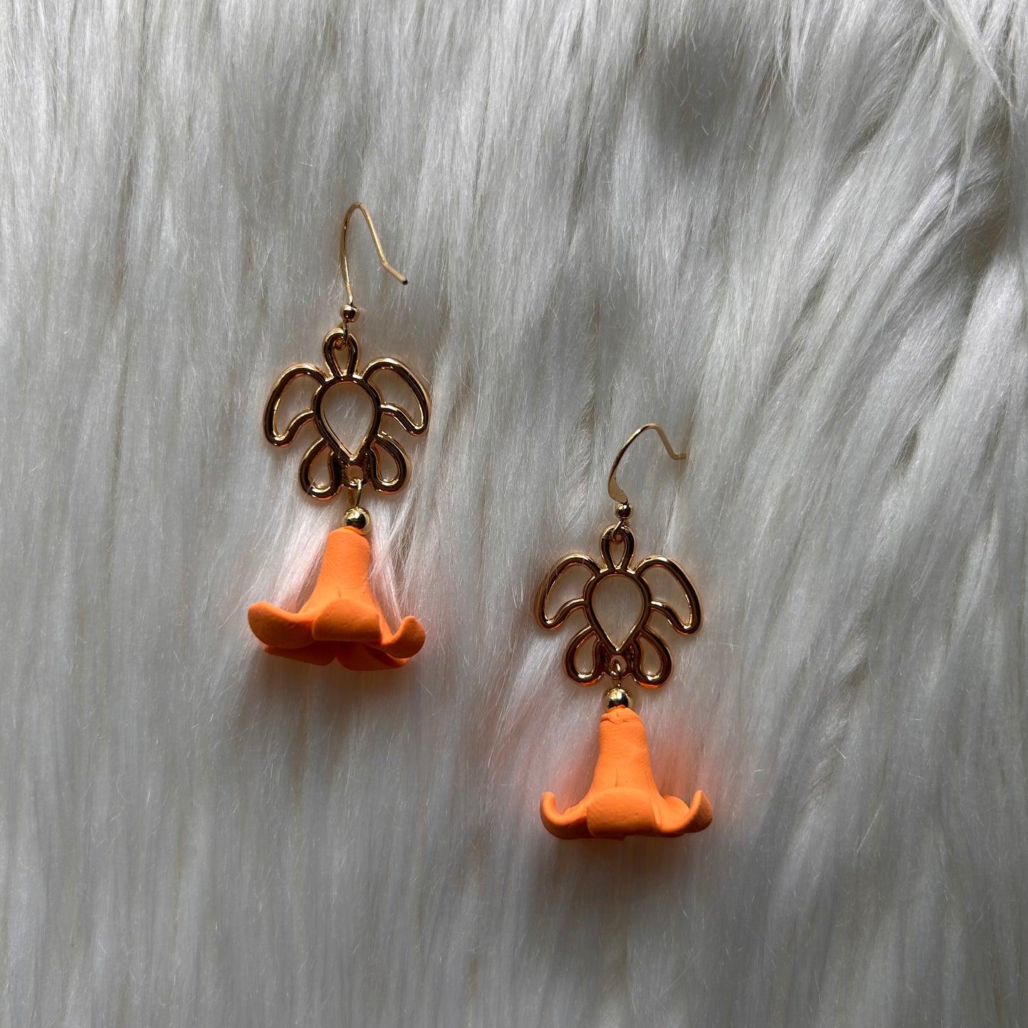 Puakenikeni Flower Gold Plated Honu Turtle Dangle Charm Earrings