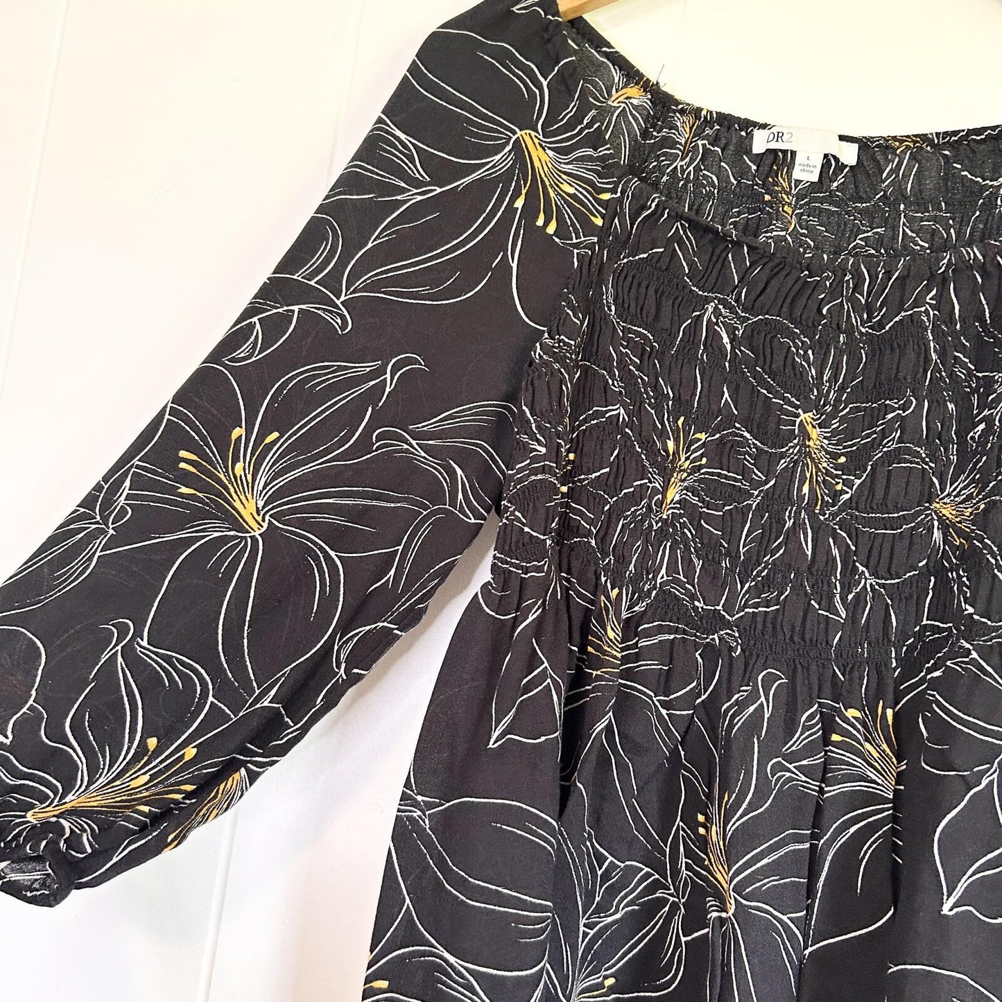DR2 Black Floral Lily Smocked Long Sleeve Blouse Top - Women's Large