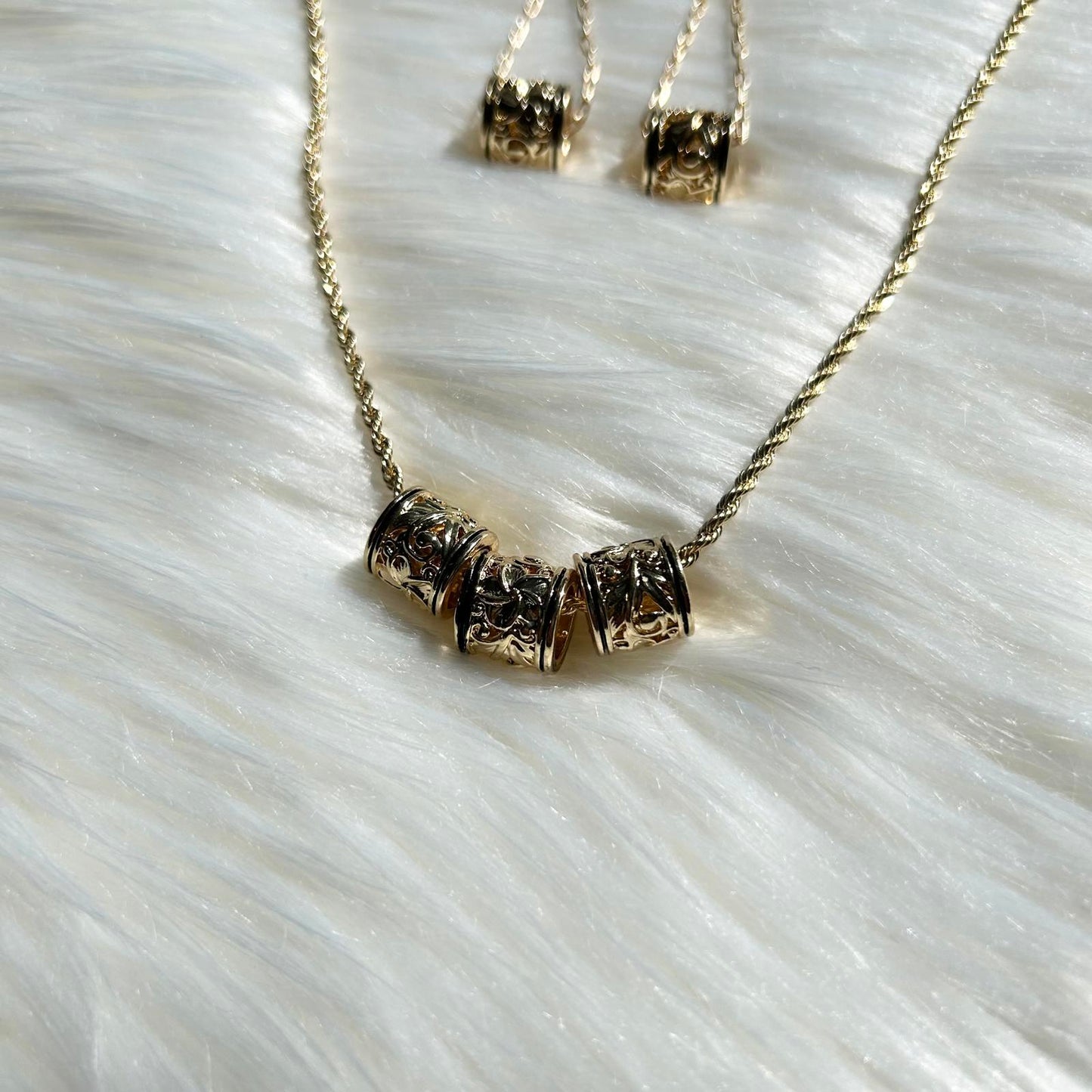 Hawaiian Floral Barrel Rope Chain Necklace Paper Clip Earrings Set