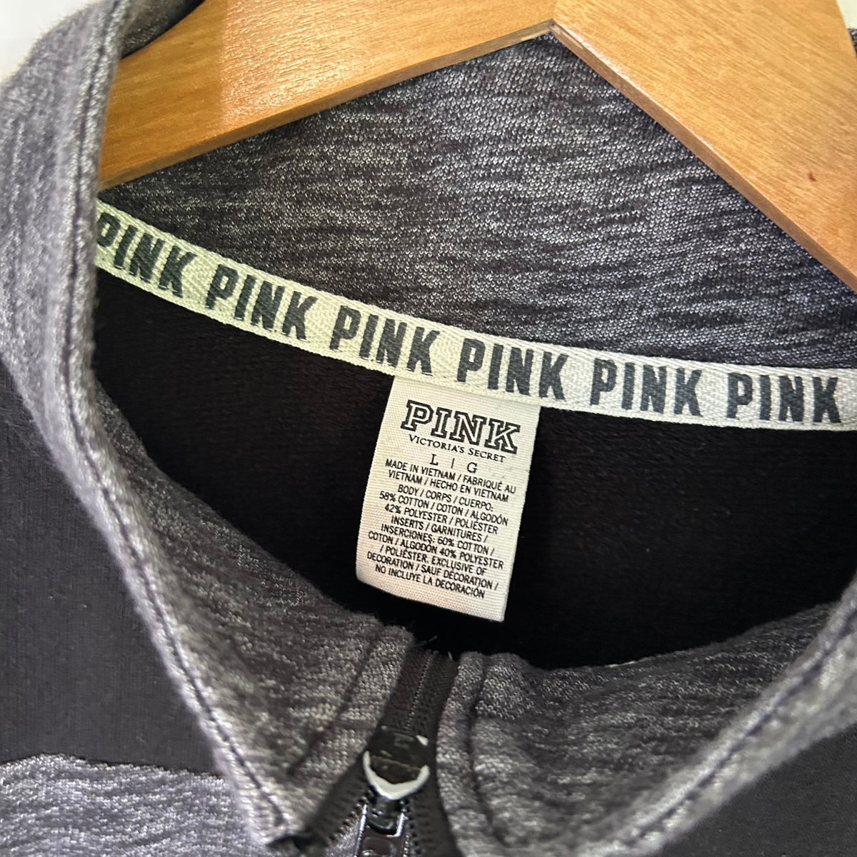Victoria’s Secret PINK Gray Qtr Zip Long Sleeve Pullover Sweater - Women's Large