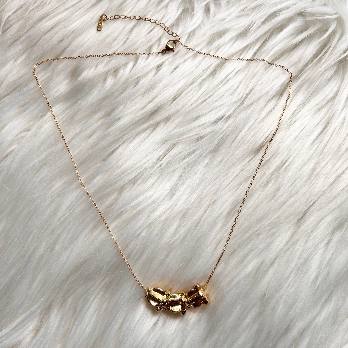 Crown Flower Pua Kalaunu Hawaiian Flower Necklace (18-20 inches)