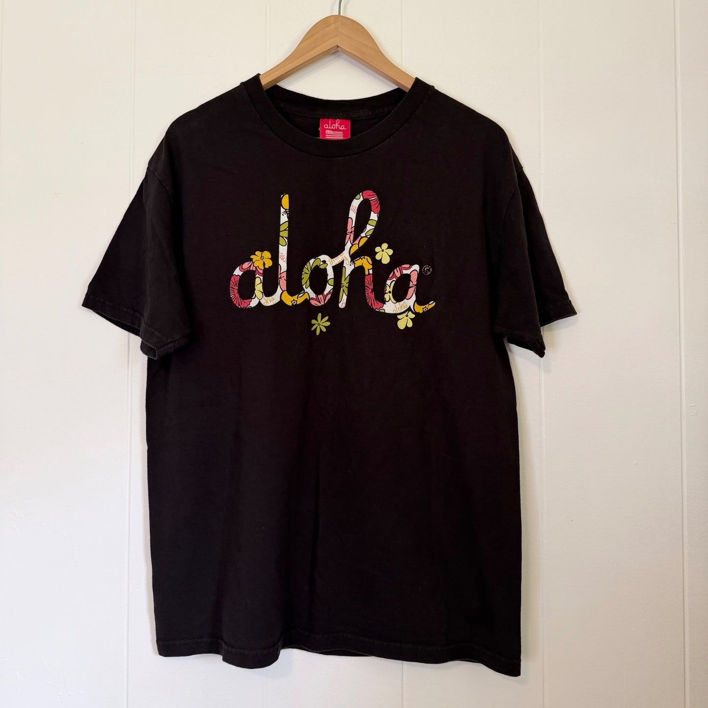 Aloha Army Hawaii Floral Graphic Short Sleeve T-shirt - Men's Large